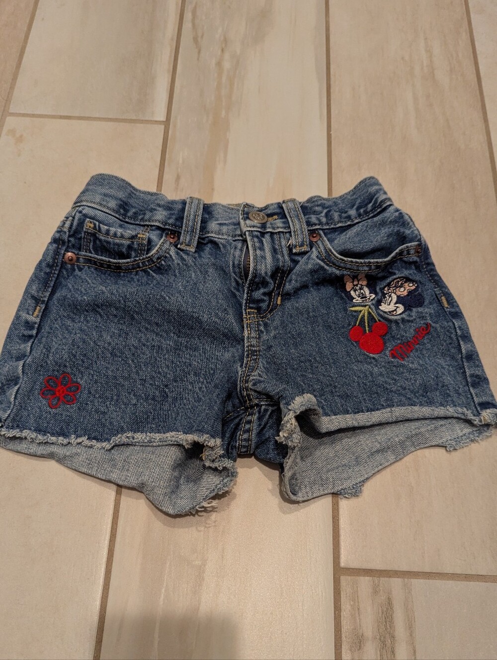 Old Navy x Disney Minnie Denim Jean Shorts Girls 6 Embroidered Cherry